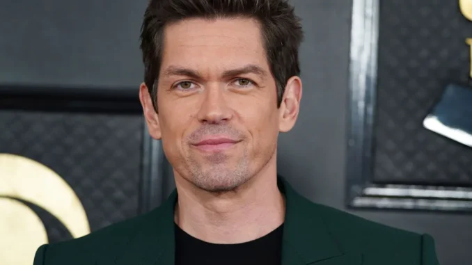 Steve-Howey-Reveals-Hes-Not-Interested-in-Reviving-Shameless-or-Reba-Let-It-Be-1
