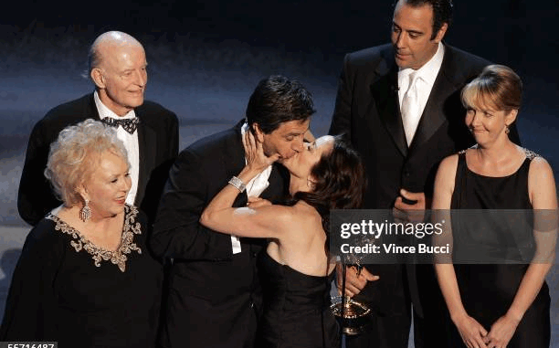 los-angeles-ca-doris-roberts-pet