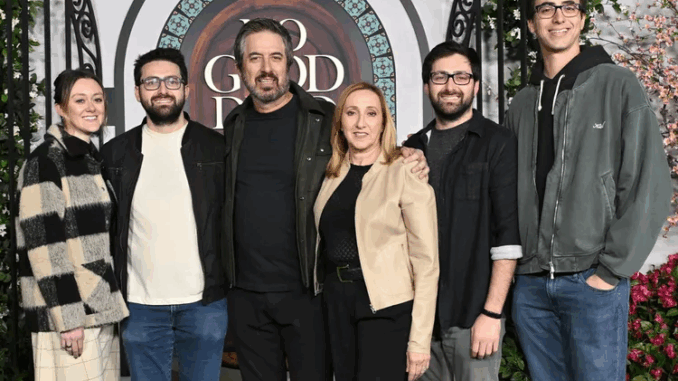 ray-romano-family-120524-tout-10