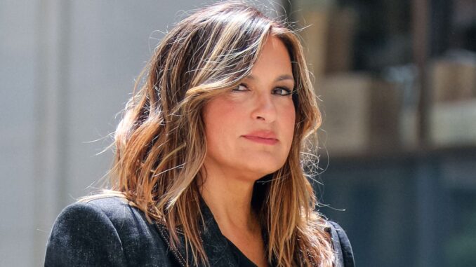 Mariska-Hargitay-Is-Next-Level-Gorgeous-in-Ronnie-Milsap-Taylor-Swifts-Music-Videos-2025-07-06T075656.483Z.jpg Mariska Hargitay Is Next Level Gorgeous in Ronnie Milsap & Taylor Swift's Music Videos