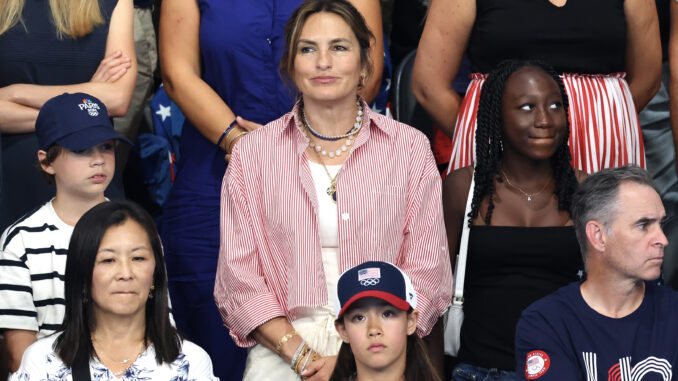 Why Mariska Hargitay & Her 3 Siblings Sat in 2 Chairs to Watch Her Jayne Mansfield Doc
