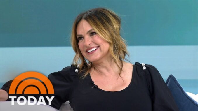 Mariska-Hargitay-Chris-Meloni-Seen-on-Law-Order-SVU-Season-27-Set-2025-08-23T044037.137Z.jpg Mariska Hargitay, Chris Meloni Seen on Law & Order SVU Season 27 Set