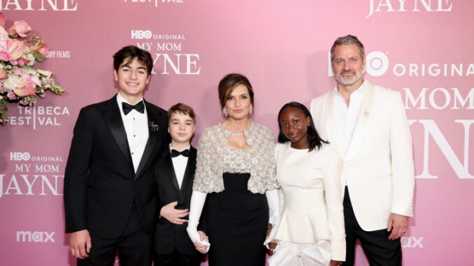 Mariska-Hargitays-TV-Son-Taking-Over-Ice-Ts-Desk-on-SVU-Is-Such-a-Boss-Move-2025-08-23T043947.787Z.jpg Mariska Hargitay's TV Son Taking Over Ice T's Desk on SVU Is Such a Boss Move