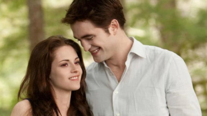 Twilight director shares fun behind scenes wedding story