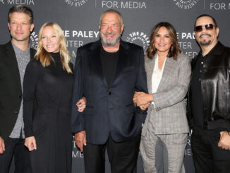 Longtime stars reunite at Emmys tribute celebrating SVU legacy md07