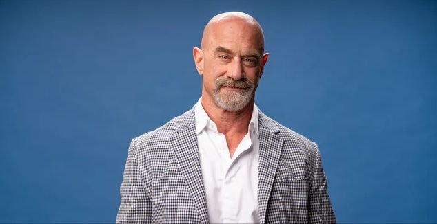 Christopher Meloni Cast as Head Coach in New NFL Drama for Hulu What We Know md07