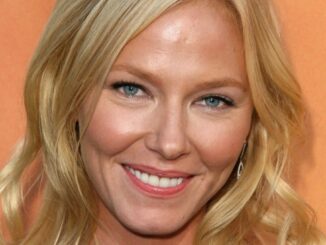 How Fan Support Helped Bring Kelli Giddish Back to SVU* md07