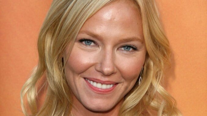 How-Fan-Support-Helped-Bring-Kelli-Giddish-Back-to-SVU-md07-2025-10-13T075346.827Z.jpg How Fan Support Helped Bring Kelli Giddish Back to SVU* md07
