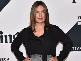 How Mariska Hargitay Is Redefining Beauty at 61 Skincare, Confidence & Career md07