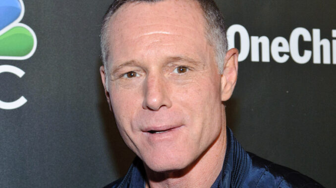 Jason Beghe Apologizes for On-Set Anger Issues, Says He’s Working with a Coach to Change md07
