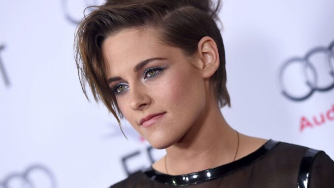 Kristen Stewart Criticizes Trump-Era Film Industry Policies at Cannes Talk md07