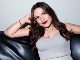 Olivia Benson & Elliot Stabler Reunite on SVU Mariska Hargitay Reflects on Their 25 Year Bond md07