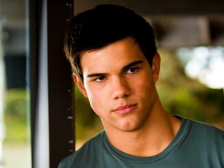 Taylor Lautner Reflects on Twilight Fame From Resentment to Gratitude md07