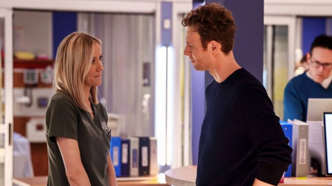 jessy-schram-as-hannah-asher-nic