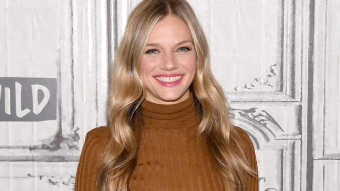 tracy-spiridakos-birthday-lunch