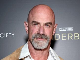 Christopher Meloni Shares His Ideal Ending for Olivia Benson and Elliot Stabler (Exclusive) md07