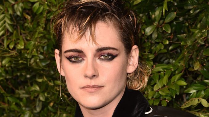 Kristen Stewart shocks fans by revealing past cheating scandal md07