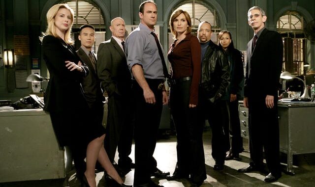 Mariska Hargitay, 61, Uses This $15 Skin-Firming Body Lotion That Shoppers Say Reduces Crepiness md07