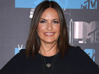 Mariska Hargitay Celebrates Incredible Career Achievement My Heart is So Full md07