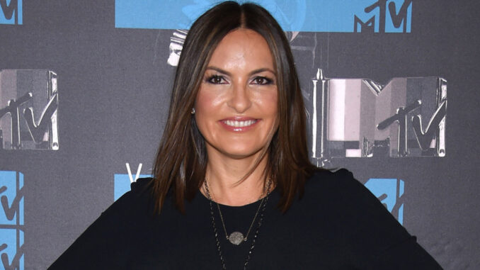Mariska Hargitay Celebrates Incredible Career Achievement My Heart is So Full md07