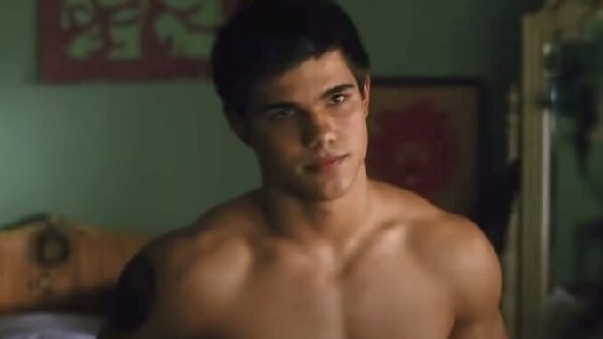 Werewolf Jacob Black returns Taylor Lautner excites Twilight fans after many years of absence md07
