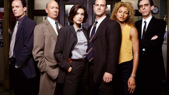 Mariska Hargitay appears in a scene not seen in 26 years md07