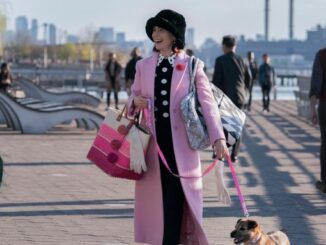 The quirky female detective uncovers a shocking secret at the NYPD in the new episode md07