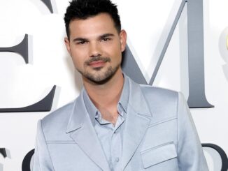 MV5BNTAzZGRkZjYtMGRmYS00NDUyLWI5ZjItMDIwZDkzM2Y2YzkxXkEyXkFqcGc@. V1 FMjpg UX1000