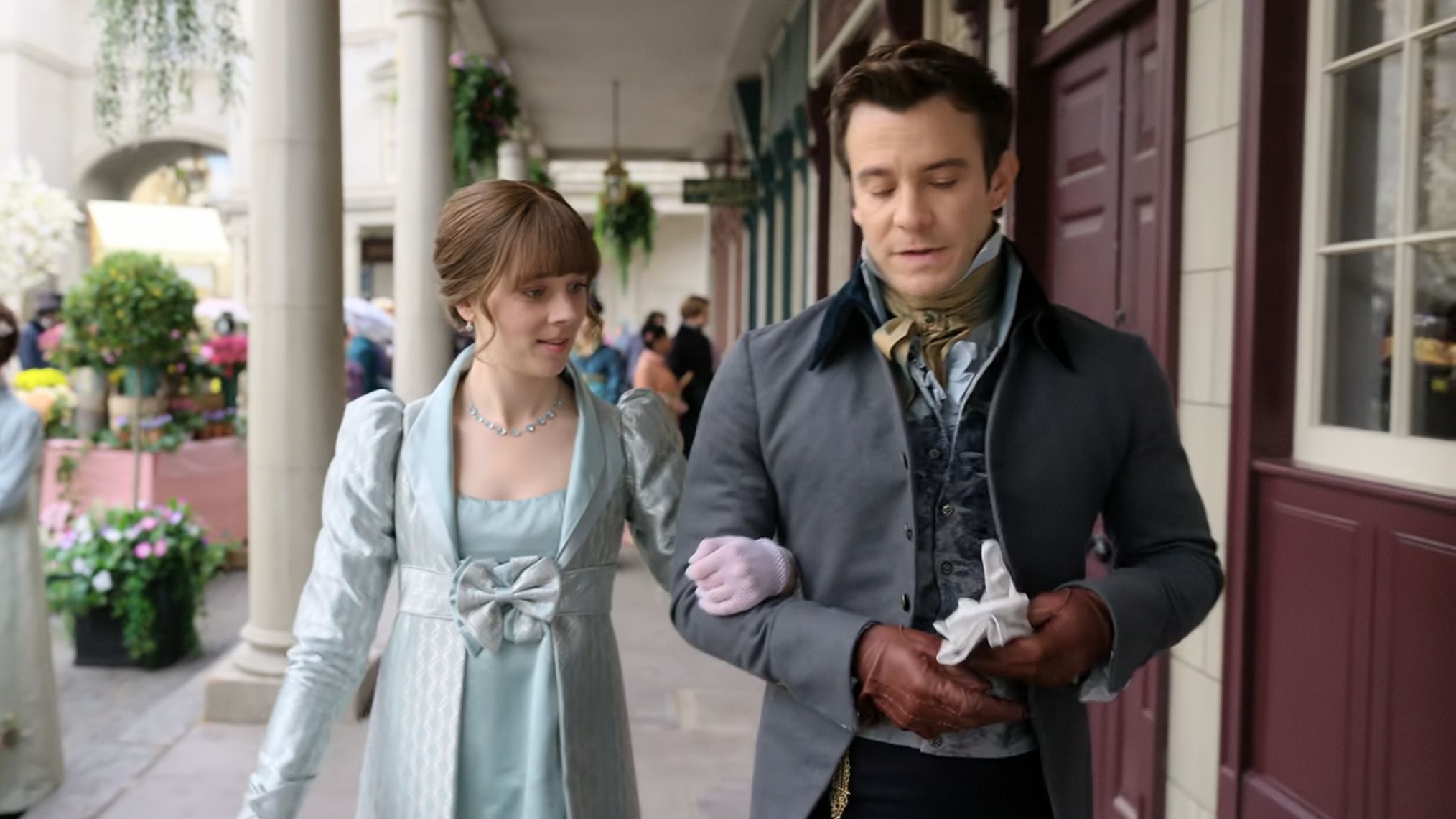 Bridgerton season 4 trailer clauda jessie luke thompson