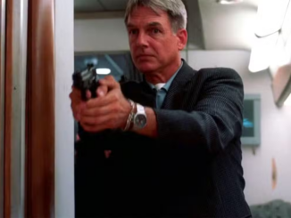 Gibbs firing his weapon on air force one in yankee white ncis
