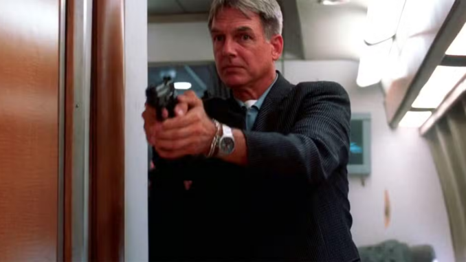 Gibbs firing his weapon on air force one in yankee white ncis
